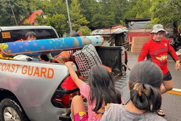 Bild vergrößern: Taifun Kalmaegi: Tausende Menschen auf den Philippinen in Sicherheit gebracht