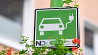 Öffentliche Ladepunkte für E-Autos: Autoindustrie fordert mehr Tempo beim Ausbau