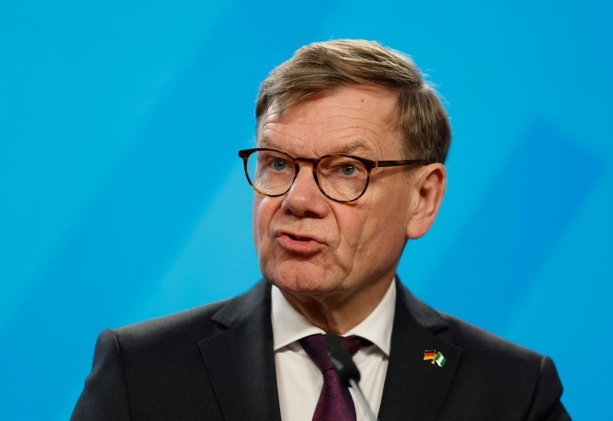 Bild vergrößern: Wadephul: Überhaupt keine Differenz mit Merz in Syrien-Debatte