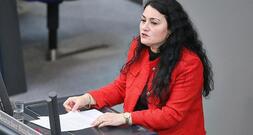 Kaddor fordert Dobrindt zu Syrien-Reise auf