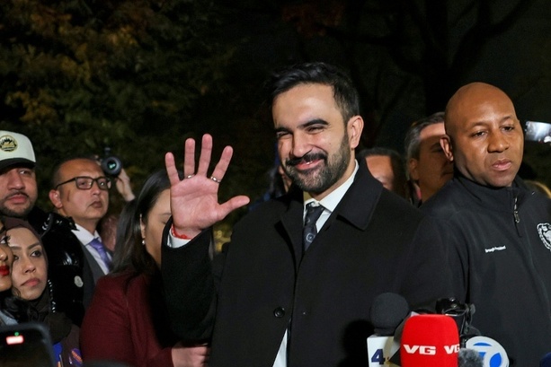 Bild vergrößern: Bürgermeisterwahl in New York: 34-jähriger Demokrat Mamdani ist Favorit