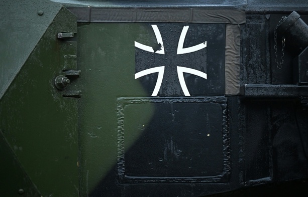 Bild vergrößern: Wehrdienst: CDU-Ausschusschef Röwekamp rückt von Losverfahren für Musterung ab