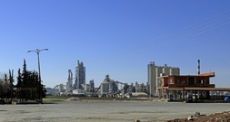 Terrorfinanzierung in Syrien: Zementhersteller Lafarge vor Gericht