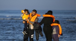 Sieben Tote im Ärmelkanal: Prozess gegen Schleuser in Paris begonnen