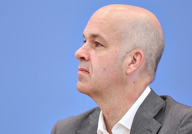 Bild vergrößern: Fratzscher sieht Entlastungskabinett nicht als großen Wurf