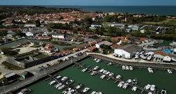 Autofahrer auf französischer Insel Ile d'Oléron verletzt