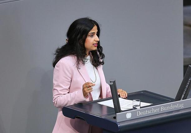 Bild vergrößern: Grüne kritisieren Versäumnisse bei Aufnahme von Afghanen