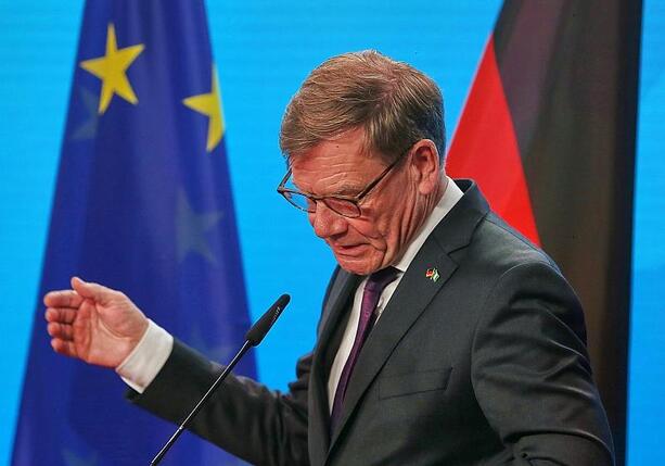 Bild vergrößern: SPD verteidigt Wadephul gegen Kritik aus der Union