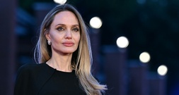 Berichte: Angelina Jolie zu Überraschungsbesuch in südukrainischer Stadt Cherson