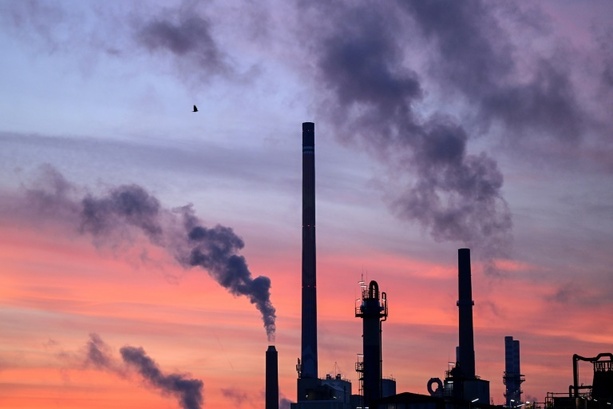 Bild vergrößern: DIHK-Umfrage: Stimmung deutscher Unternehmen leicht eingetrübt