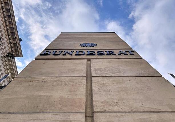 Bild vergrößern: Bund und Länder bleiben bei Kompensationsmechanismus uneinig