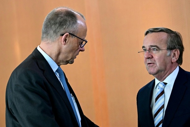 Bild vergrößern: Merz zu Bundeswehr-Aufwuchs: Müssen schnellstmöglich verteidigungsfähig werden