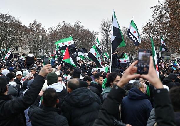 Bild vergrößern: Zuzüge von Syrern nach Assad-Sturz halbiert