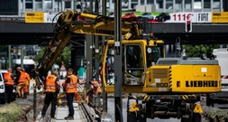 Thüringen: Fahrt mit E-Scooter durch Baustelle endet für Frau im Krankenhaus