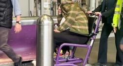 In Indonesien zum Tode verurteilte britische Großmutter zurück in der Heimat