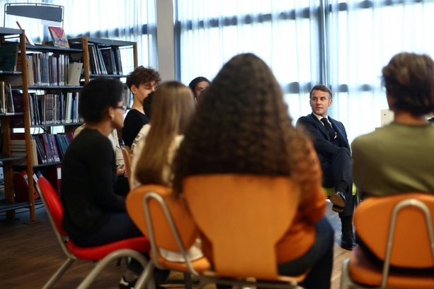 Bild vergrößern: Französische Schüler fordern kürzere Schultage und weniger Hausaufgaben