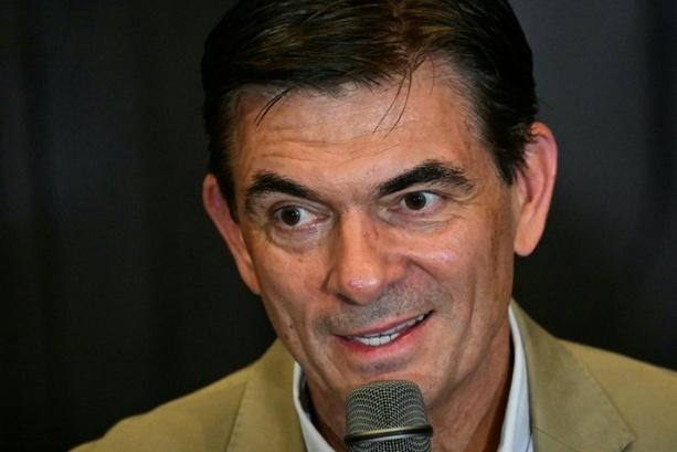 Bild vergrößern: Christdemokrat Paz wird als Präsident Boliviens vereidigt