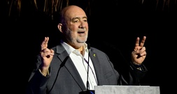 Israels Botschafter Prosor wirft China Aufrüstung der Hisbollah vor