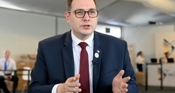 Tschechiens Außenminister warnt vor Reduzierung der Ukraine-Hilfe unter neuer Regierung