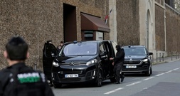 Frankreichs Ex-Präsident Sarkozy wird unter Auflagen aus Gefängnis entlassen