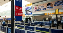 Trump droht Fluglotsen wegen 