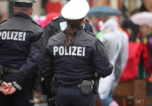 Bild vergrößern: GdP: Erhöhte Sicherheitsmaßnahmen zum Karnevalsauftakt