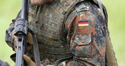 Wehrdienst: Wehrbeauftragter pocht auf 