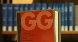 Hubertz offen für Aufnahme von Recht auf Wohnung ins Grundgesetz