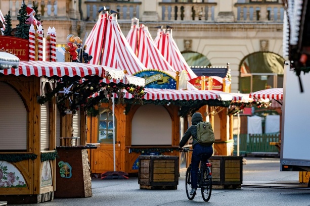 Bild vergrößern: Haseloff schaltet sich in Streit um Magdeburger Weihnachtsmarkt ein