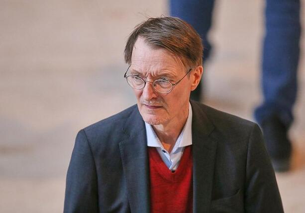 Bild vergrößern: Lauterbach fürchtet wachsende Gewalt gegen Politiker