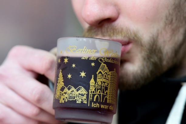 Bild vergrößern: Durchschnittspreis für eine Tasse Glühwein weiter kräftig gestiegen