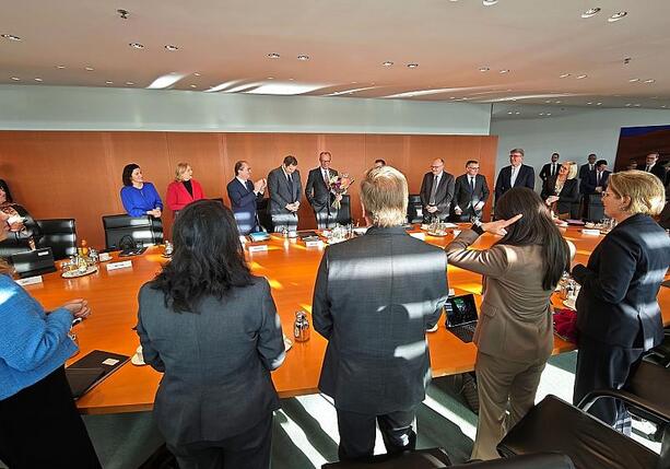 Bild vergrößern: Bundeskabinett beschließt neue Gedenkstättenkonzeption