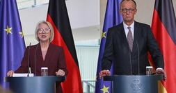 Wirtschaftsweise: Schnitzer übergibt Jahresgutachten an Merz