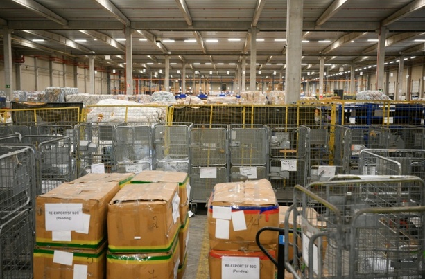 Bild vergrößern: EU-Länder einigen sich auf Ende von Zollfreiheit für Pakete unter 150 Euro