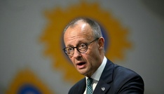 Merz empfängt Präsidenten von Zypern mit militärischen Ehren in Berlin