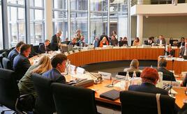 Bereinigungssitzung: Haushaltslücke 2027 sinkt um 22 Milliarden Euro