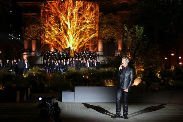 Bild vergrößern: Zehn Jahre nach Bataclan-Anschlag: US-Sänger Jesse Hughes will Franzose werden