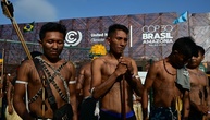Indigene blockieren Eingang der Weltklimakonferenz im brasilianischen Belém