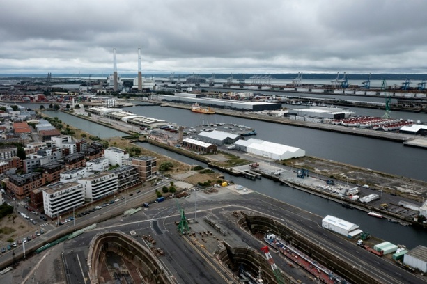 Bild vergrößern: Elektroschrott von Frankreich nach Afrika exportiert: Bewährungsstrafen