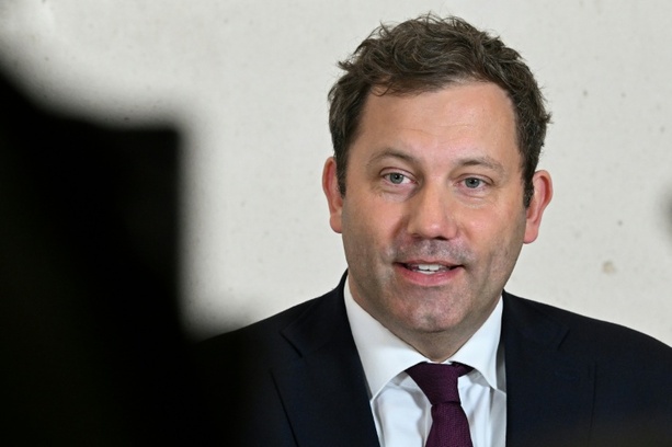 Bild vergrößern: Grüne kritisieren China-Reise von Bundesfinanzminister Klingbeil