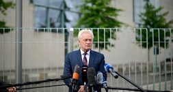 Problem mit Treibstoffanzeige - USA-Flug von Landwirtschaftsminister Rainer abgebrochen