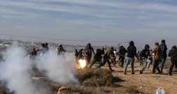 Netanjahu verurteilt Gewalt durch