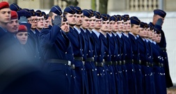Ministerin Prien will Vorbereitungen für möglichen Zivildienst treffen