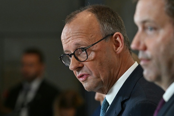 Bild vergrößern: Fronten im CDU-Rentenstreit bleiben verhärtet - Merz für Beschluss bis Jahresende