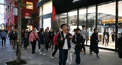 Streit zwischen Peking und Tokio: Hunderttausende Flugtickets nach Japan storniert