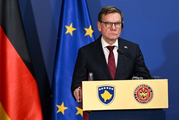 Bild vergrößern: EU-Beitrittsperspektive: Wadephul dringt auf schnelle Regierungsbildung im Kosovo