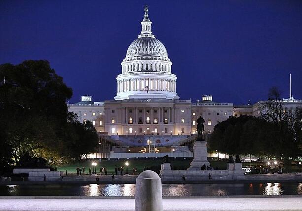 Bild vergrößern: Repräsentantenhaus stimmt für Veröffentlichung von Epstein-Akten