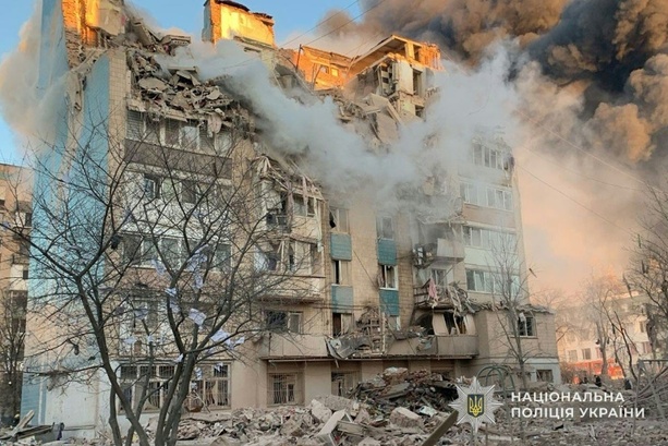 Bild vergrößern: 19 Tote und dutzende Verletzte bei russischen Angriffen in der Westukraine