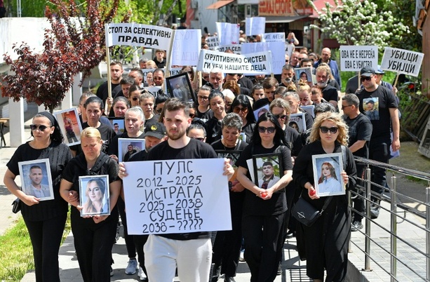 Bild vergrößern: Prozess um Disko-Brandkatastrophe mit 63 Toten in Nordmazedonien begonnen