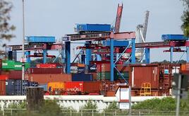 Umfrage: Unsicherheit in Handelspolitik hemmt Investitionen